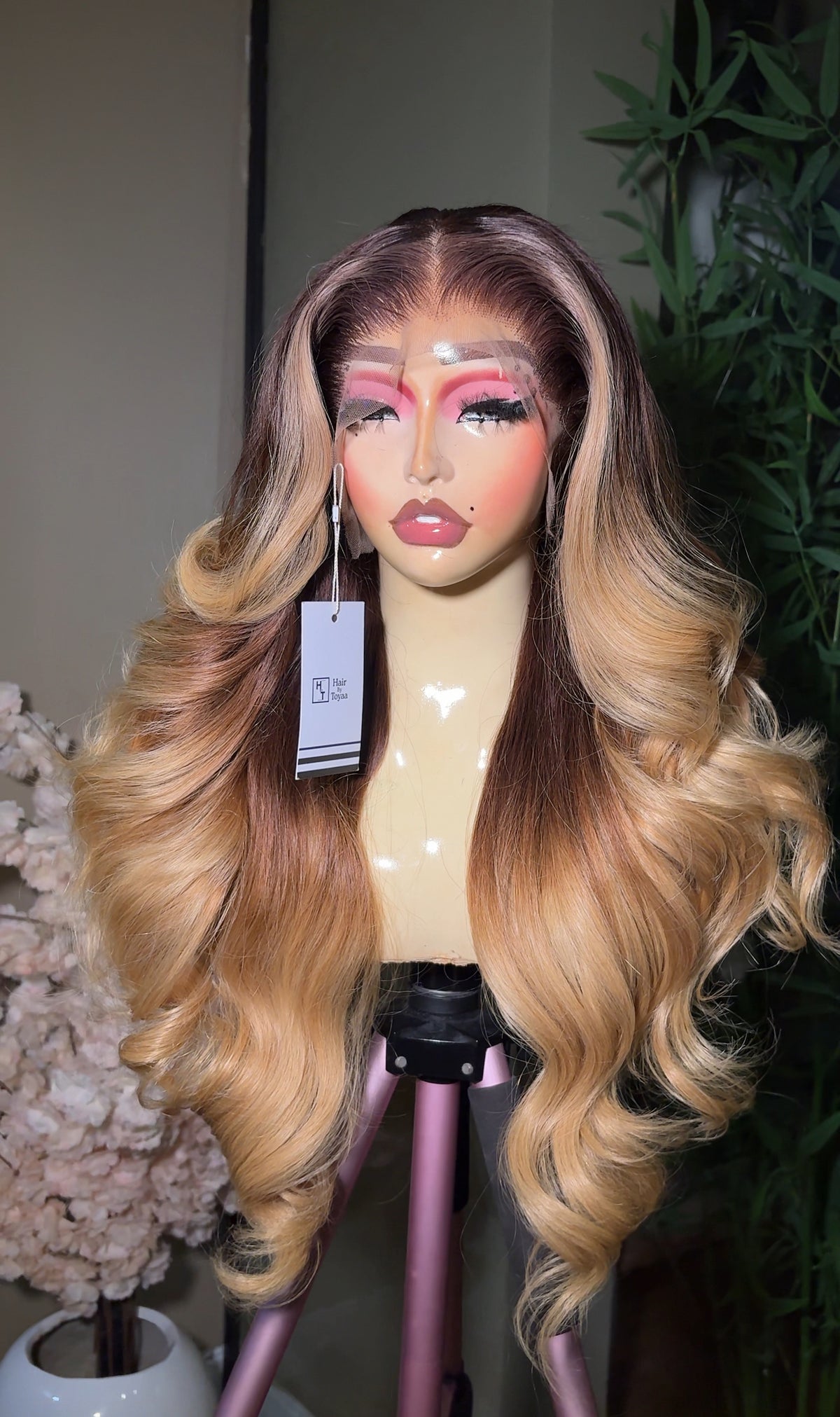 Melted Root Blonde Waves – 26” | 400g | 13x4  Lace